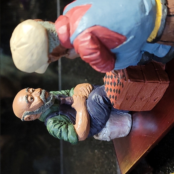 Let's Play Checkers Figurine - Picture 3 of 6